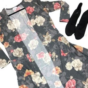 Lularoe Sarah Gray Floral Cardigan Small 🦄